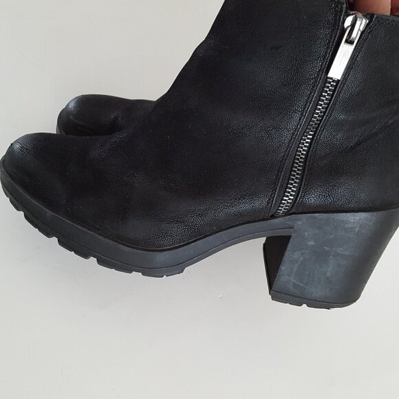 Chunky Heel Platform Bootie 3" Heel *PLS READ* - Picture 6 of 16